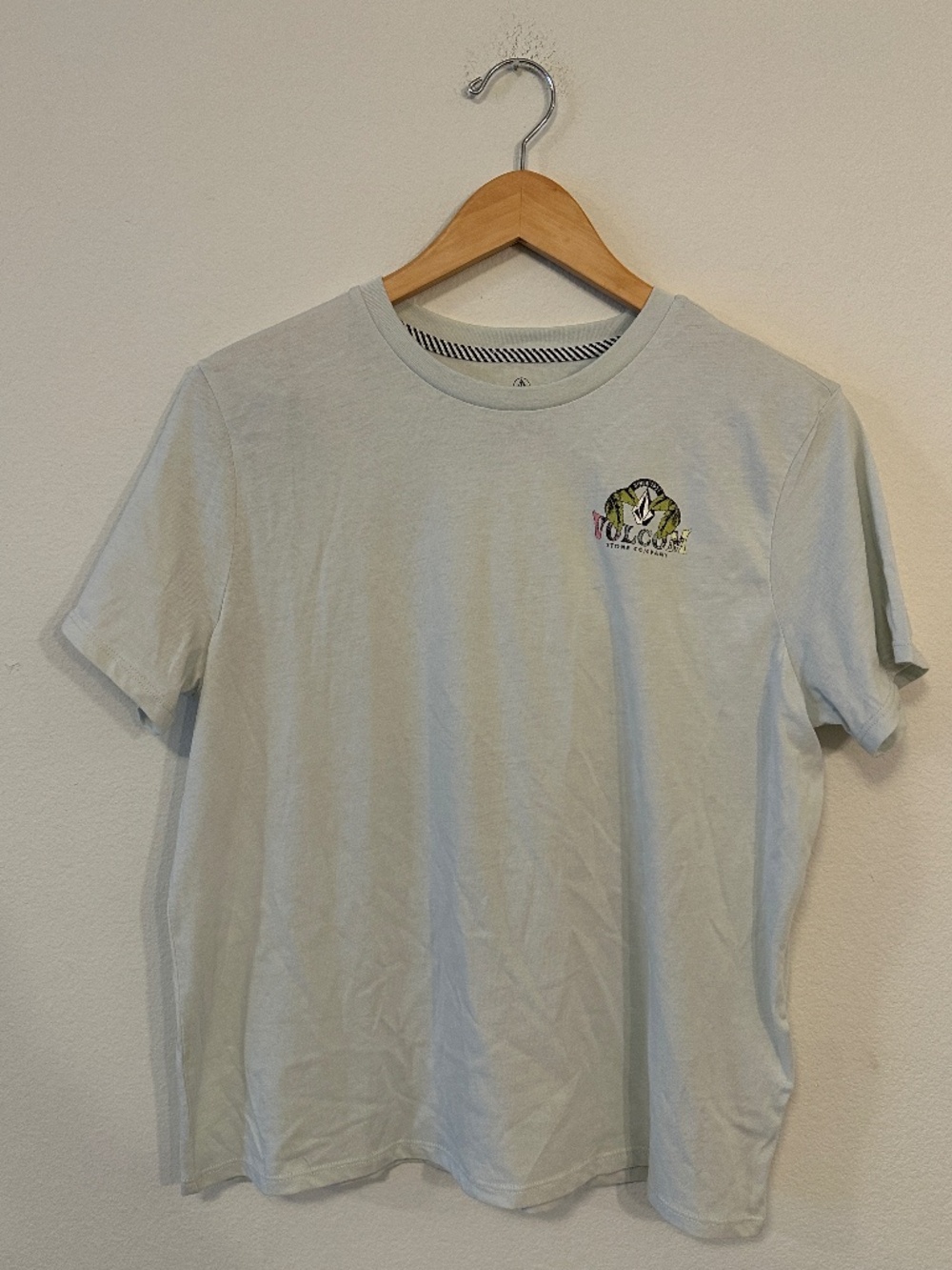 Volcom Truly Stoked BF Tee Womens XL 14/16 Graphic T-Shirt R3512402